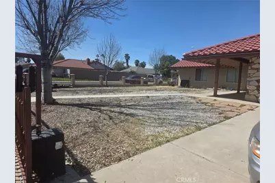 23010 Vought, Moreno Valley, CA 92553 - Photo 12