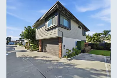 324 Sydney, Costa Mesa, CA 92627 - Photo 2