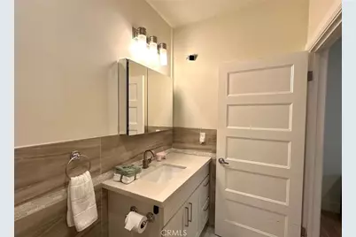 646 S Courson Drive, Anaheim, CA 92804 - Photo 14