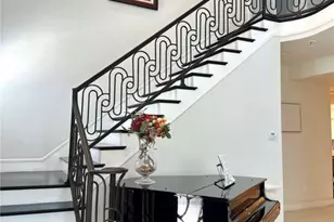 646 S Courson Dr, Anaheim, CA 92804 - Photo 2