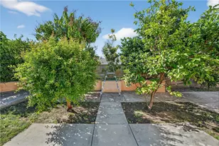 646 S Courson Dr, Anaheim, CA 92804 - Photo 50