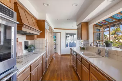 7836 W 81st, Playa del Rey, CA 90293 - Photo 20