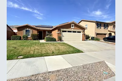 690 Julian Avenue, San Jacinto, CA 92582 - Photo 2