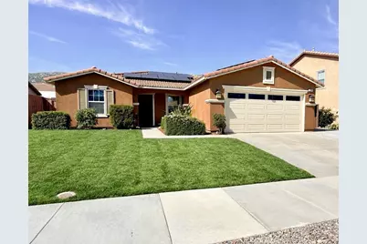 690 Julian Avenue, San Jacinto, CA 92582 - Photo 1