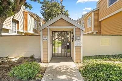 21934 Belshire, Hawaiian Gardens, CA 90716 - Photo 4