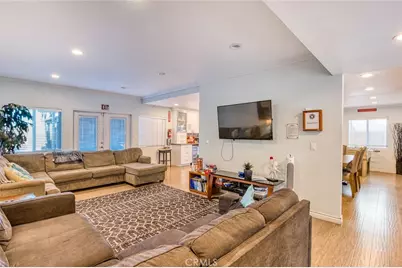 20621 Paisley Lane, Huntington Beach, CA 92646 - Photo 2