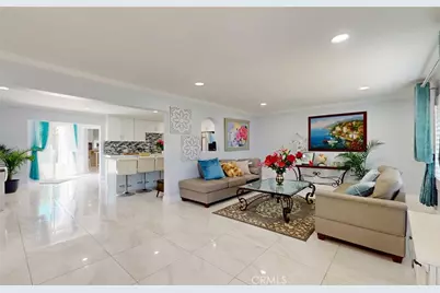 17891 Caledonia Cir, Huntington Beach, CA 92647 - Photo 2