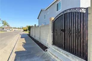 17891 Caledonia Cir, Huntington Beach, CA 92647 - Photo 32