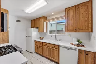 915 S Dennis, Santa Ana, CA 92704 - Photo 6