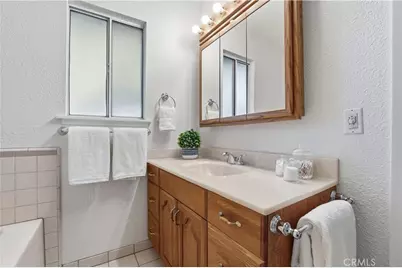 915 S Dennis, Santa Ana, CA 92704 - Photo 10