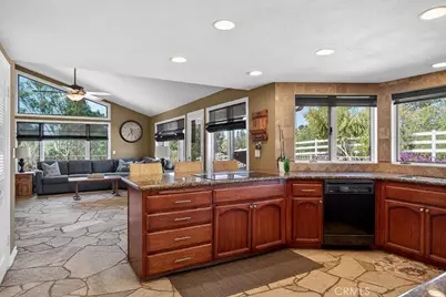 20765 Avenida Castilla, Murrieta, CA 92562 - Photo 14