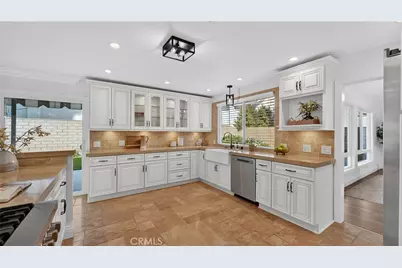 20261 Lighthouse, Huntington Beach, CA 92646 - Photo 14