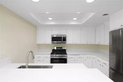 94 Greenfield, Irvine, CA 92614 - Photo 16