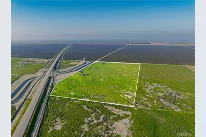 220 -45 Woollomes Avenue, Wasco, CA 93280 - Photo 8