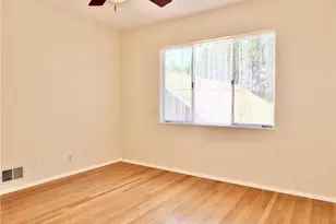 1250 E East 3rd Street, Long Beach, CA 90802 - Photo 28