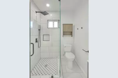 5422 Ruthelen Street, Los Angeles, CA 90062 - Photo 48