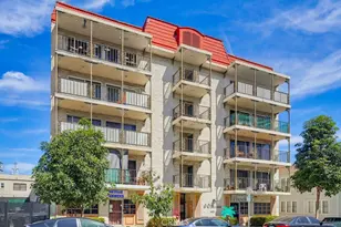 615 Broadway, Long Beach, CA 90802 - Photo 2