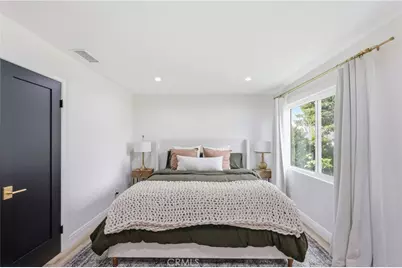 12811 Chaplet, North Tustin, CA 92705 - Photo 20
