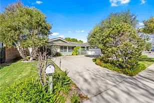 1907 Leeward, Newport Beach, CA 92660 - Photo 2