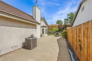 13531 Suncrest Ct, Yucaipa, CA 92399 - Photo 32