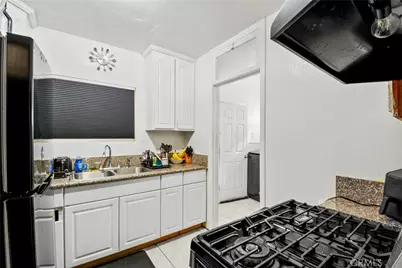 9424 Los Angeles, Bellflower, CA 90706 - Photo 10