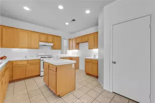 906 Sparrow, Perris, CA 92571 - Photo 14