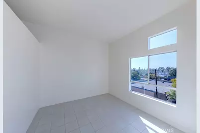 450 E 4th Street #423, Santa Ana, CA 92701 - Photo 10