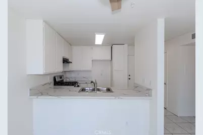 450 E 4th Street #423, Santa Ana, CA 92701 - Photo 6