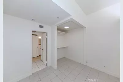 450 E 4th Street #423, Santa Ana, CA 92701 - Photo 16