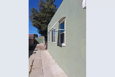 8469 Cypress, South Gate, CA 90280 - Photo 8