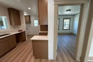 4239 S Raymond Ave, Los Angeles, CA 90037 - Photo 10