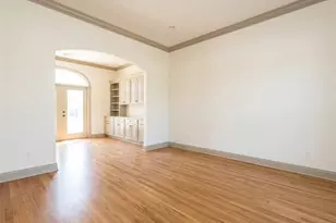 4239 S Raymond Ave, Los Angeles, CA 90037 - Photo 22