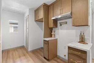 4239 S Raymond Ave, Los Angeles, CA 90037 - Photo 24