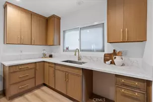 4239 S Raymond Ave, Los Angeles, CA 90037 - Photo 22