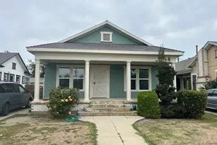 4239 S Raymond Ave, Los Angeles, CA 90037 - Photo 2