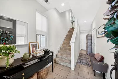 390 N Bellarose Way, Anaheim, CA 92805 - Photo 2