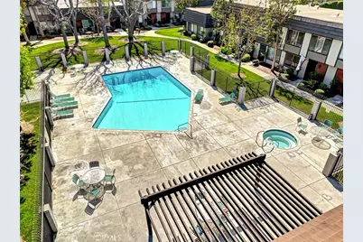 17715 Regency, Bellflower, CA 90706 - Photo 10