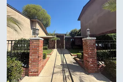 12200 Montecito Road #D221, Seal Beach, CA 90740 - Photo 2