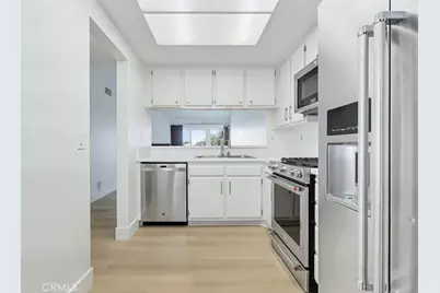 955 E 3rd Street, Long Beach, CA 90802 - Photo 16