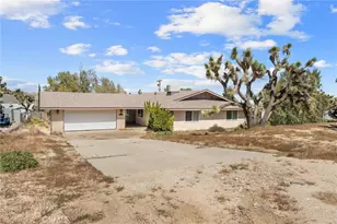 56620 Hidden Gold Dr, Yucca Valley, CA 92284 - Photo 2