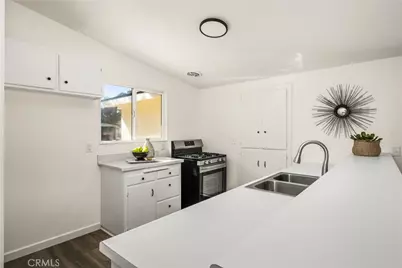 1311 Oak, Santa Ana, CA 92707 - Photo 8