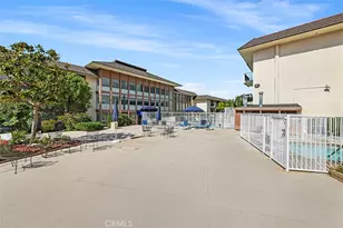 5585 E Pacific Coast Hwy, Long Beach, CA 90804 - Photo 4