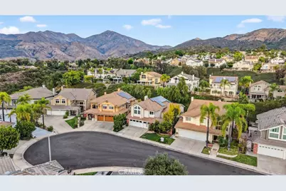 21352 Silvertree Lane, Rancho Santa Margarita, CA 92679 - Photo 4