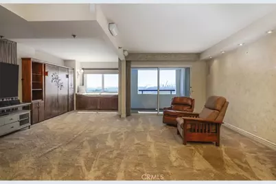 525 E Seaside Way #807, Long Beach, CA 90802 - Photo 2