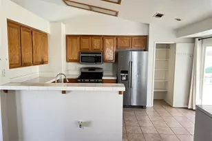 14351 Via Roca, Victorville, CA 92392 - Photo 4