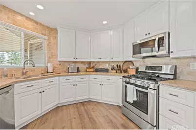 2210 Lake View Drive #139, La Habra, CA 90631 - Photo 6