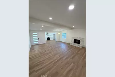 2432 Larchmont, Santa Ana, CA 92706 - Photo 8