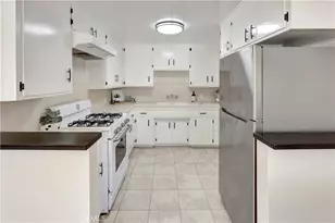 213 33rd St, Newport Beach, CA 92663 - Photo 8