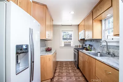 506 E 7th, Corona, CA 92879 - Photo 6