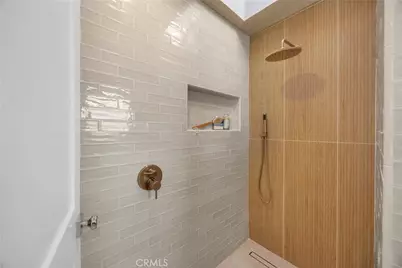 900 Catalina Avenue, Seal Beach, CA 90740 - Photo 22